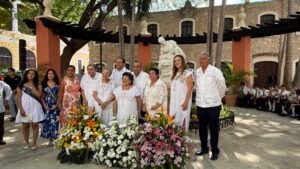 La Liga de Acción Social rinde homenaje a las madres yucatecas en emotiva ceremonia en el Parque a la Madre