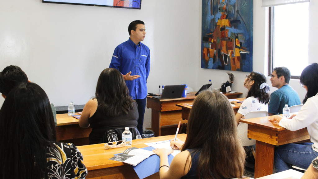 Aprende a comunicar con éxito: taller presencial en Mérida impulsa tu expresión verbal y no verbal 4 2